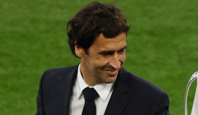 
       Uppgifter: Raúl på radarn hos två tyska klubbar 
    