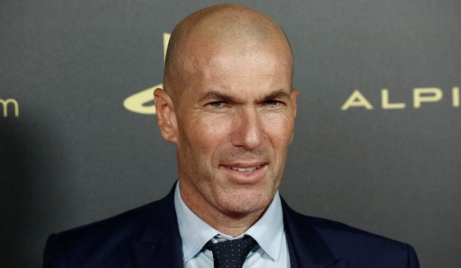 
       Zidane och Ribéry kopplas ihop med jätten 
    
