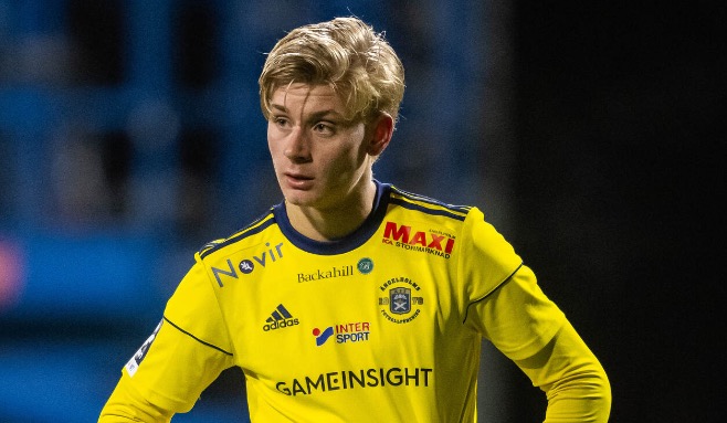 
       Officiellt: Ängelholms FF lånar från allsvensk klubb 
    