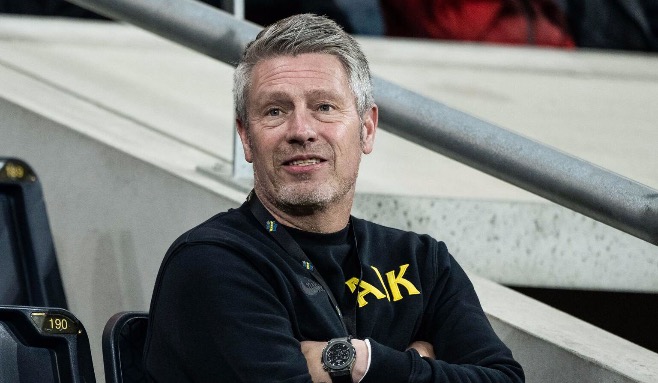 AIK Fotboll: 
       AIK:s sportchef om behovet av spelarförsäljningar 
    