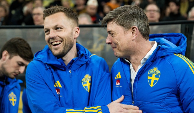 Silly Season: 
       Seb Larsson kommenterar framtiden i landslaget 
    
