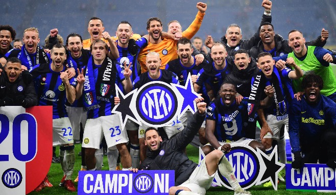 20240422, Inters trupp firar ligaguldet