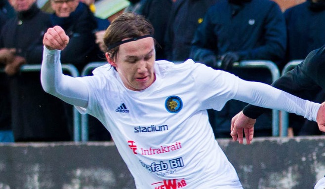 
       Officiellt: Sollentuna FK värvar fyra spelare 
    