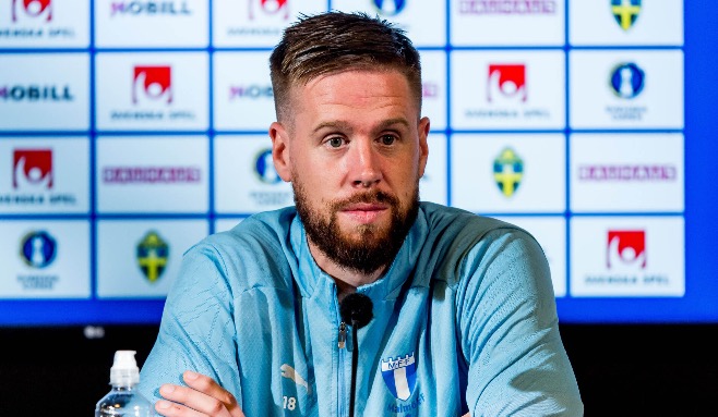 Malmö FF: 
       Pontus Jansson: 