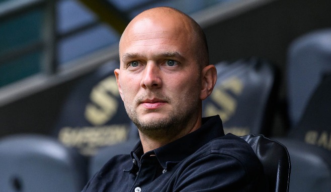 AIK Fotboll: 
       Henrik Jurelius aktuell för två klubbar? 
    