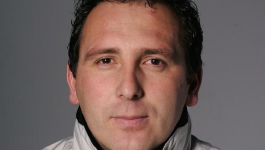 Officiellt Kosovo bryter med Albert Bunjaki